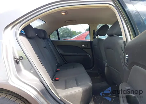 2010 Ford Fusion Se z USA, uszkodzony, nr VIN 3FAHP0HA2AR291734